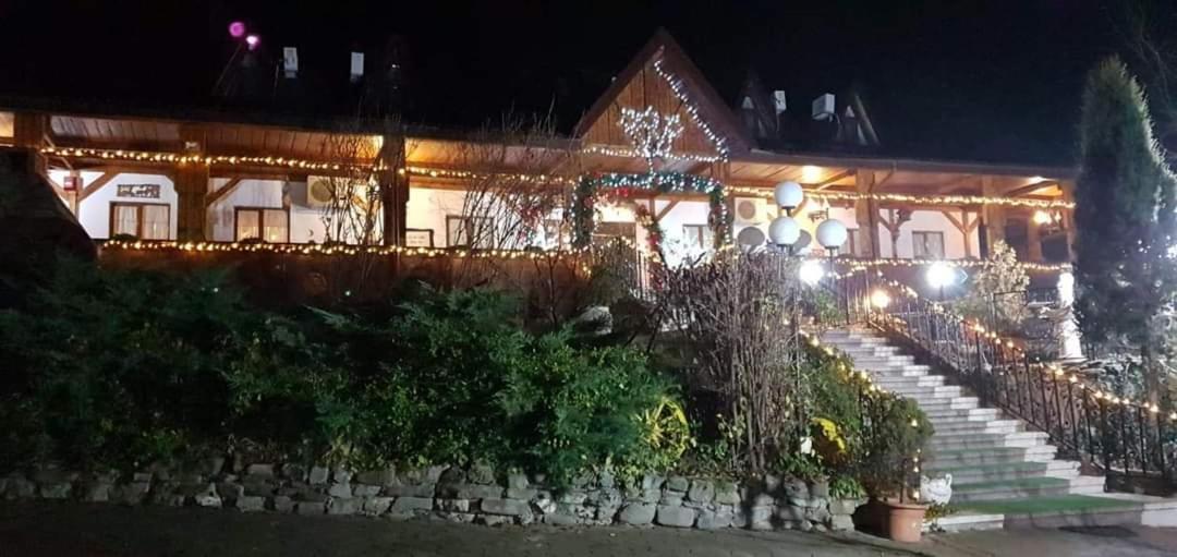 Casa Boiereasca Hotel Яш Екстериор снимка